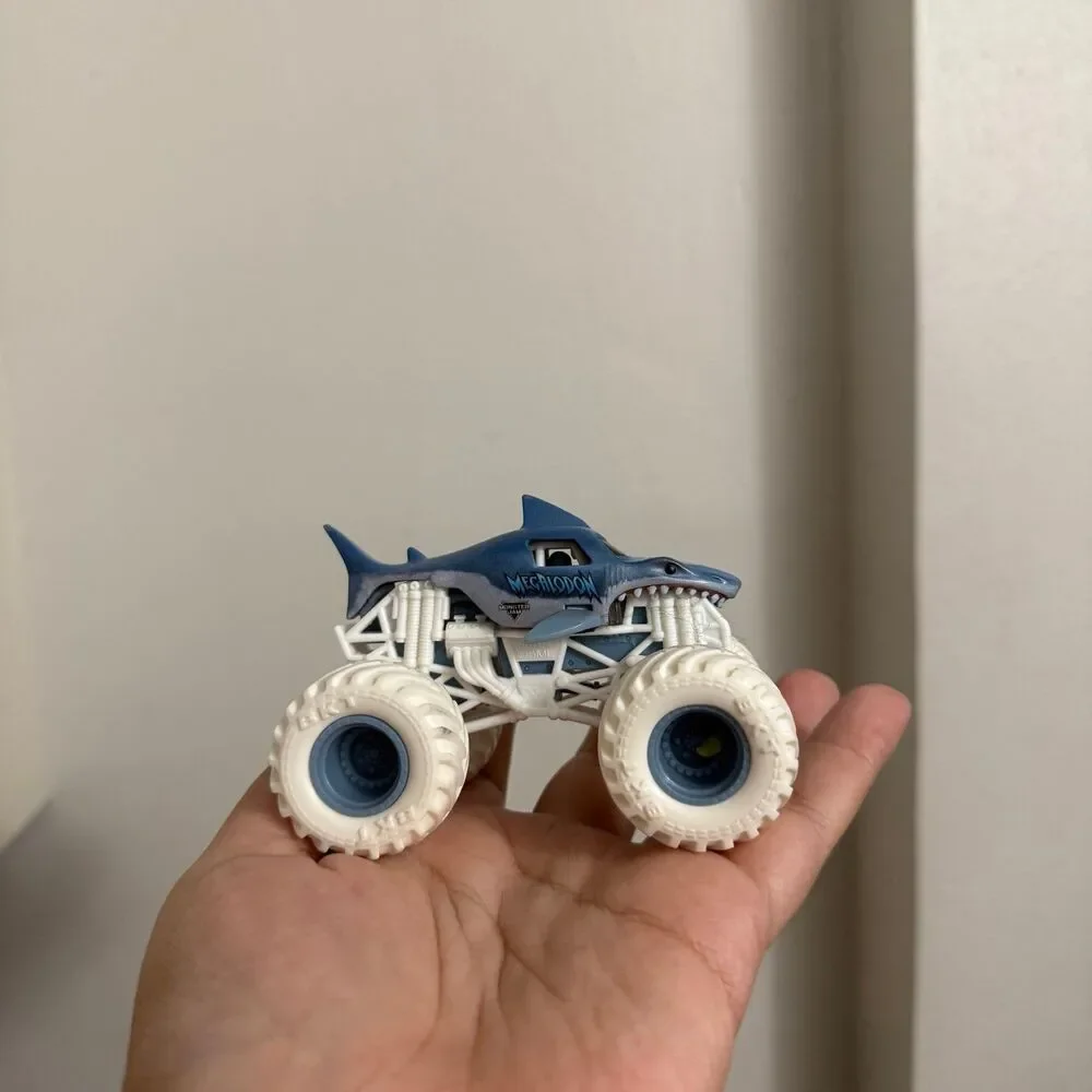 Monster Jam Megalodon Hot Wheels 1/64 Scale